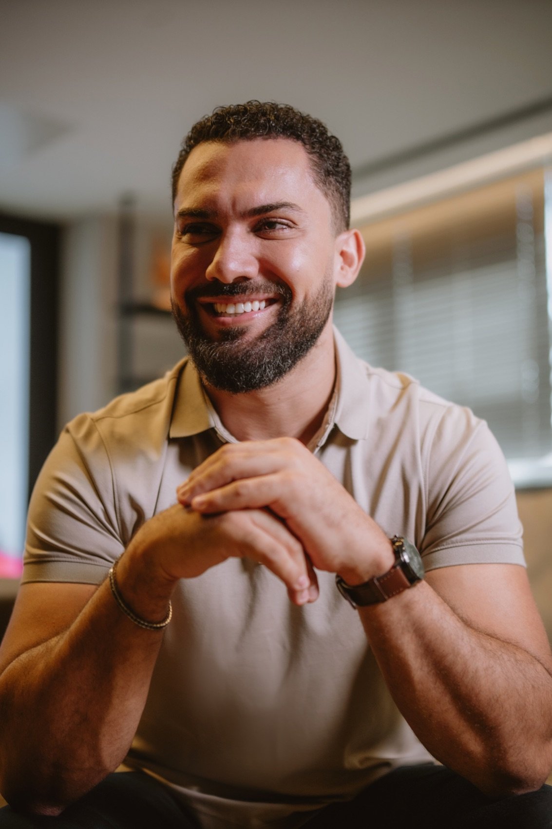Dr. Jordian em consulta